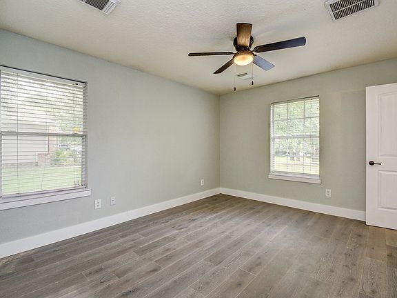 5th image of 6003 Weisinger Dr