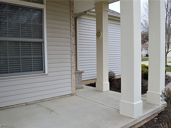 4th image of 21370 Woodview Cir