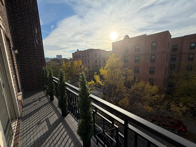 1347 N Sedgwick St #4N — Photo 31