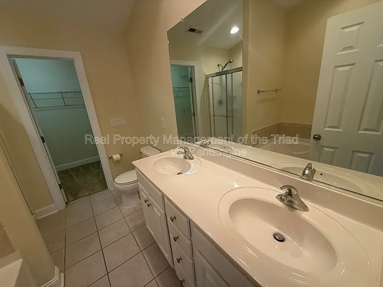 103 Southlake Ct — Photo 19