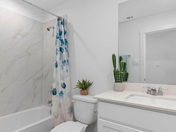 5th image of 6004 Hawthorne Gardens Dr