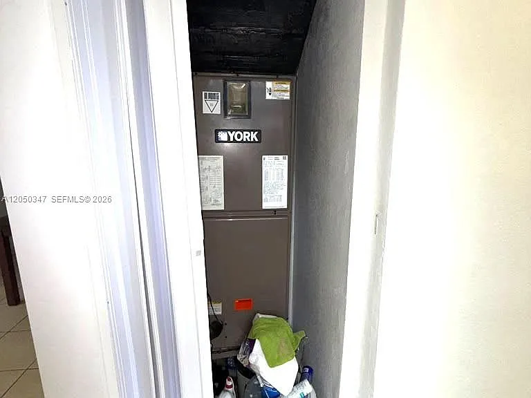 800 NW 56th St #3 — Photo 9