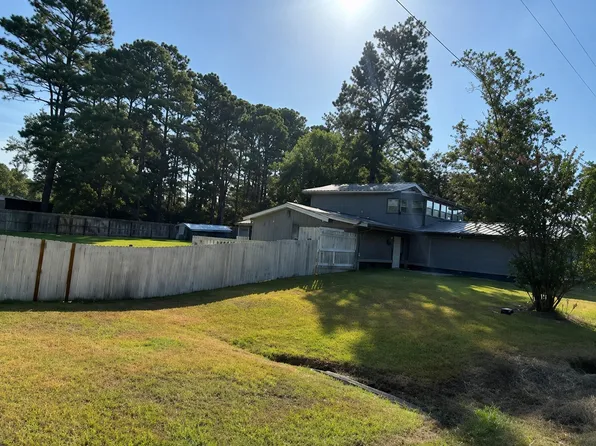 244 County Road 452, Bronson, TX 75930