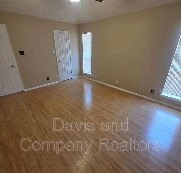 5203 Canadian Ave — Photo 15