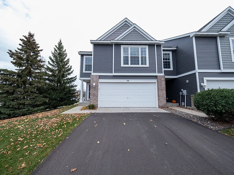 7096 Peony Ln N — Photo 23