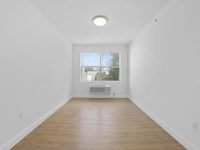 6400 Jefferson St #403 — Photo 9