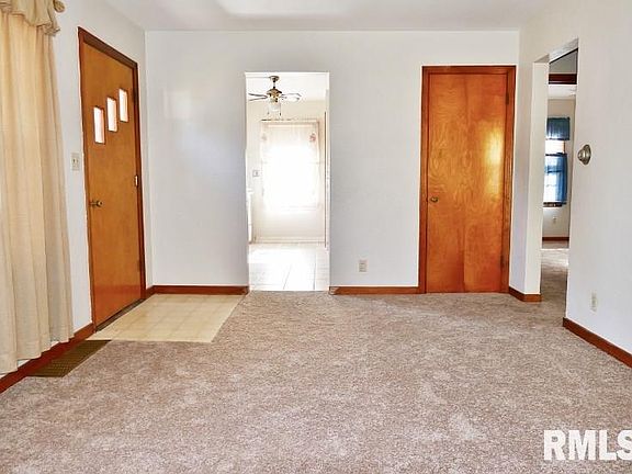 5th image of 2106 W Hudson St