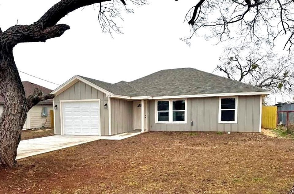 1st image of 2816 Oaklawn Blvd
