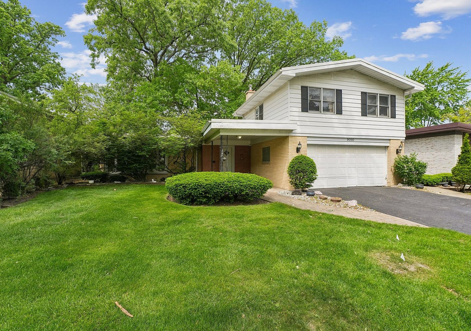 9010 Pottawattami Dr, Skokie, IL 60076 | Zillow