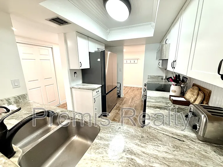 90 S Highland Ave #1101 — Photo 4