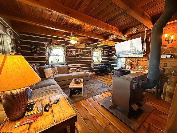 3rd image of 1430 Stony Run Rd