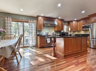 62 Cabral Dr, Middleton, MA 01949