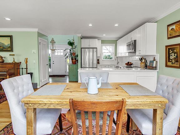 Open layout with CAC throughout.