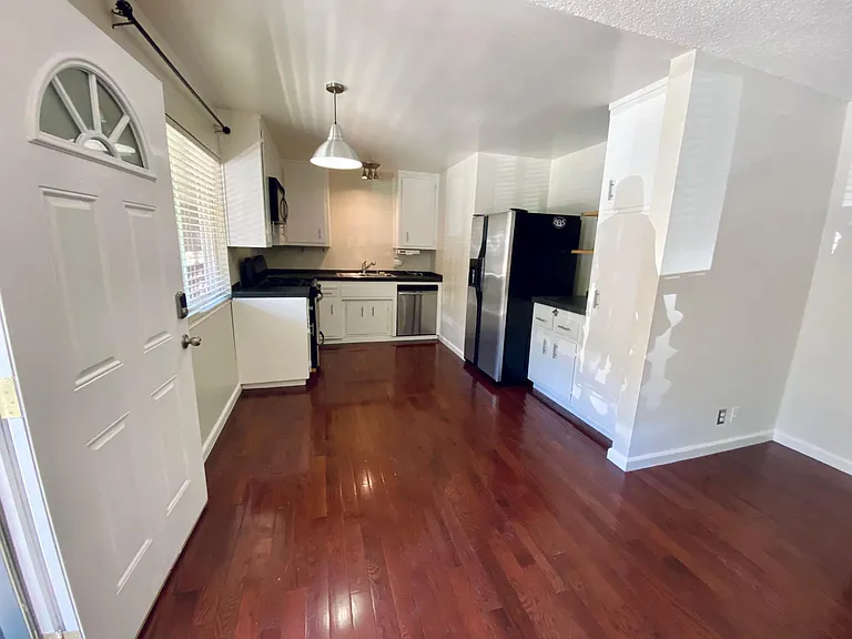 1223 Bonanza Ave #21 — Photo 6
