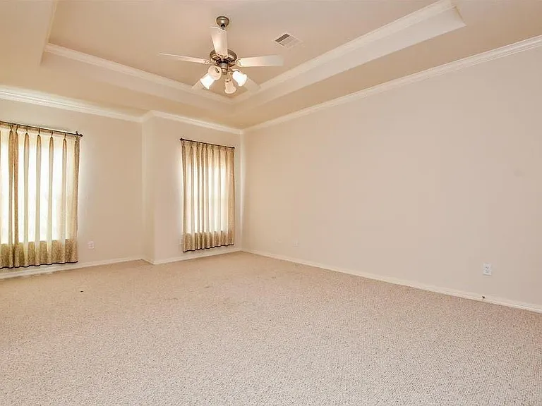 3206 Holly Crossing Dr — Photo 20