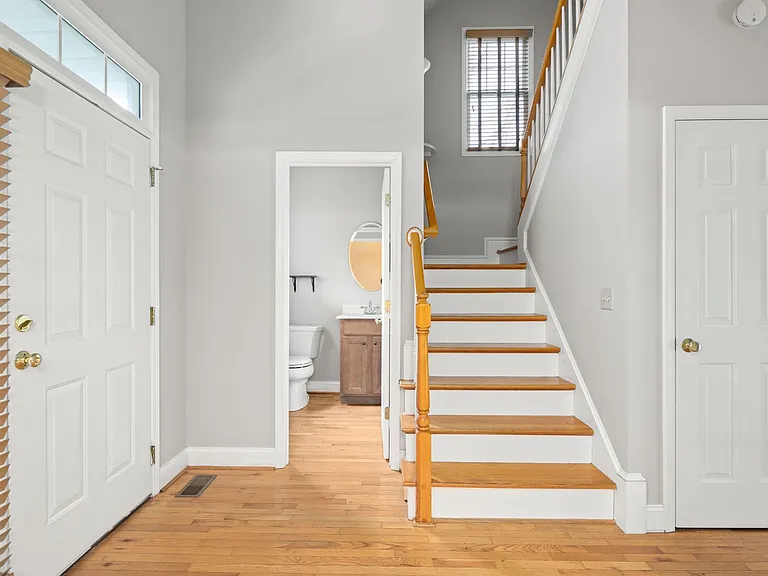 6 Winding Oak Dr — Photo 3