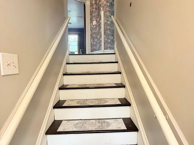 906 N Evans St — Photo 11