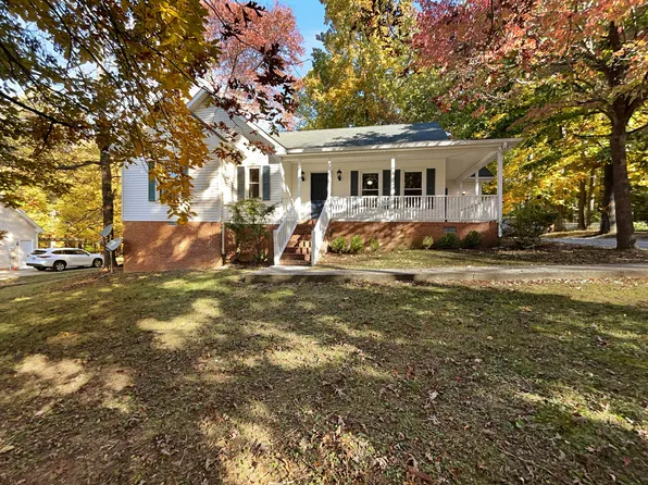 1007 S Ridge Dr, Portland, TN 37148