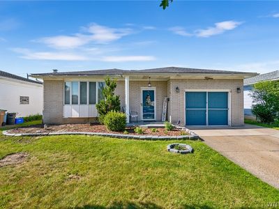 15 E Cherbourg Dr, Buffalo, NY, 14227