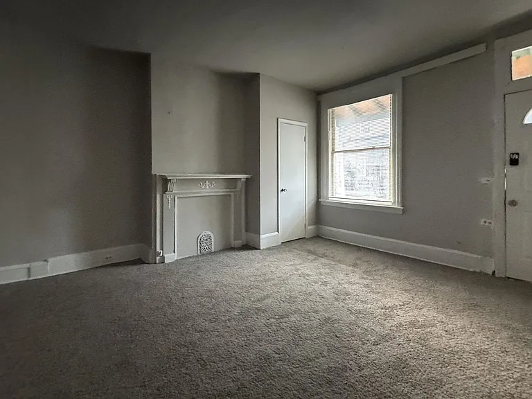 5122 Folsom St — Photo 8