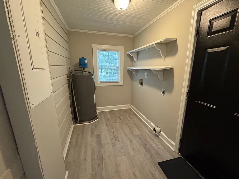 1514 W May Ave — Photo 14
