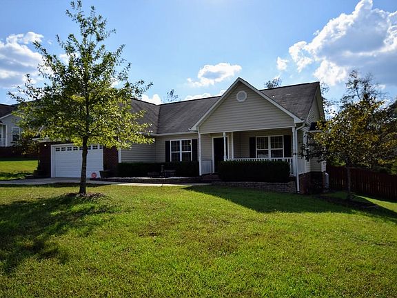 2nd image of 207 Bear Creek Dr