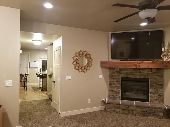 5th image of 255 W 2700 N Unit 26