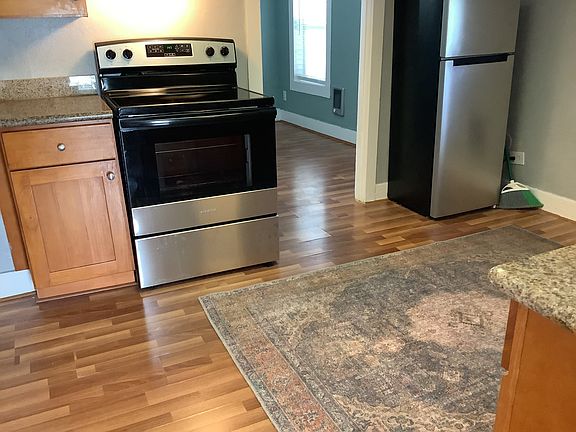 4th image of 1616 SE Marion St #1