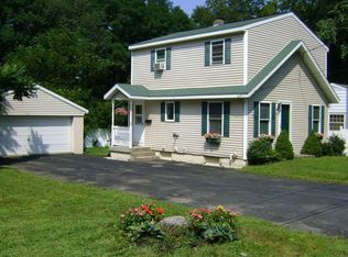 30 Railroad Ave, Rensselaer, NY 12144