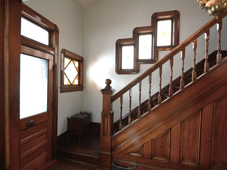 2626 Union St — Photo 5