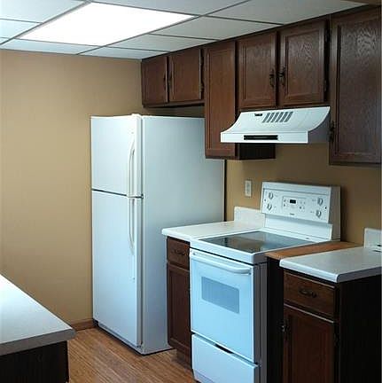 3rd image of 1502 Edgewater Cir APT 1