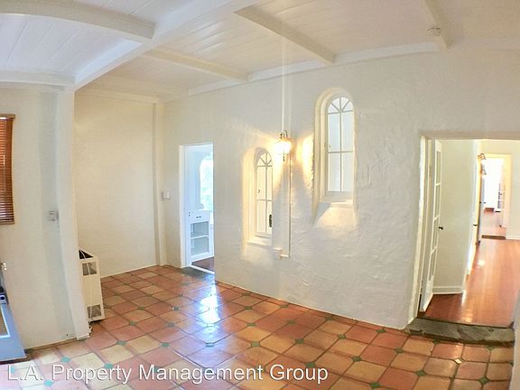 4th image of 1251 Linda Rosa Ave