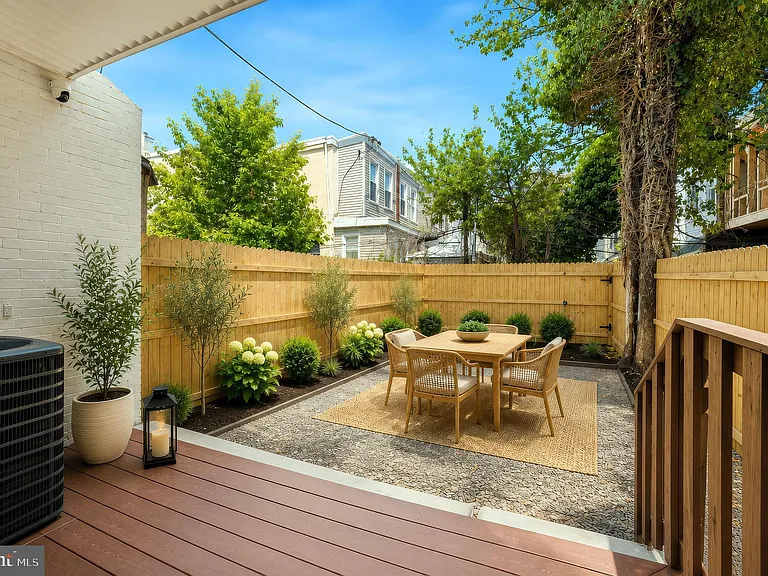5829 Crittenden St — Photo 11