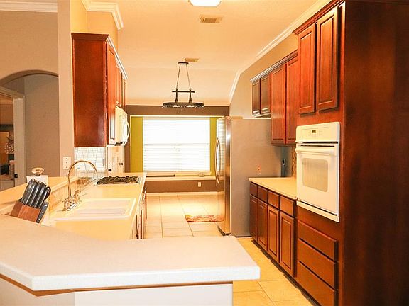 3rd image of 3902 Conroe Lake Ct