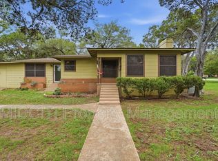 1079 Canyon Dr, New Braunfels, TX 78130
