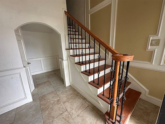 4th image of 6121 Grace Ln