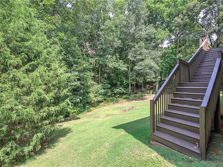 23 Vintage Ct SW — Photo 49