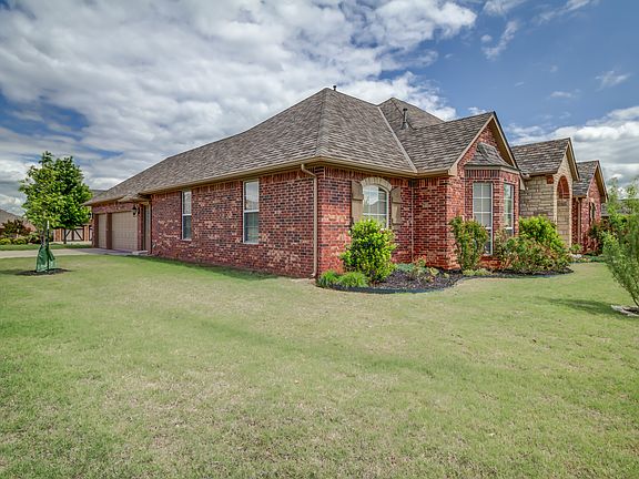 4th image of 4624 Monarchos Dr