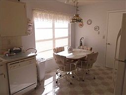 5th image of 2118 Valrico Vista Dr