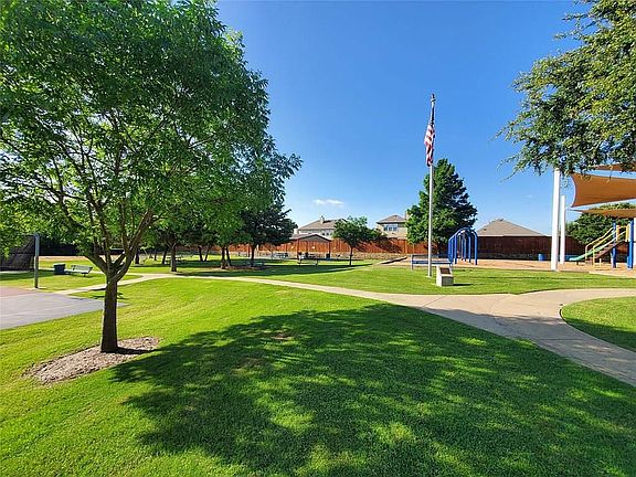 4th image of 3011 Marigold Dr