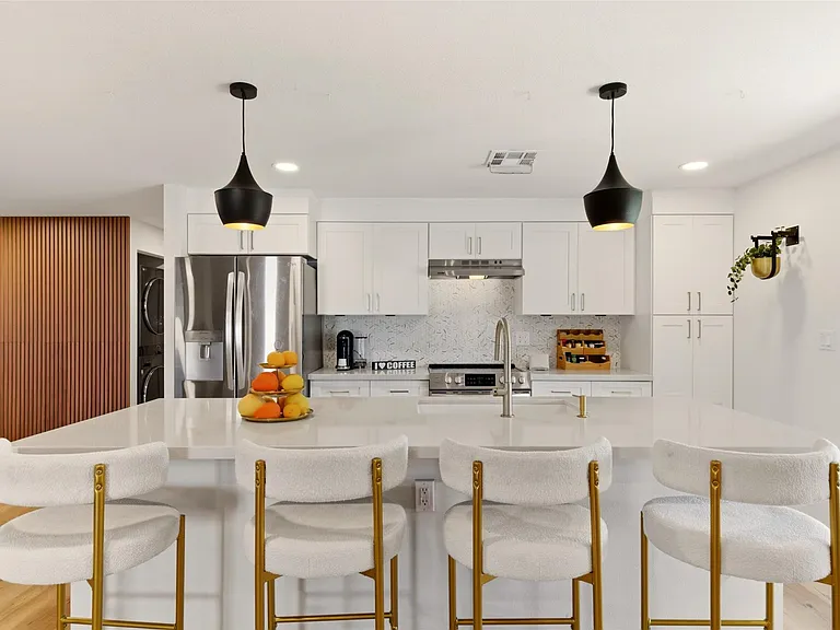 4109 E Crocus Dr — Photo 13