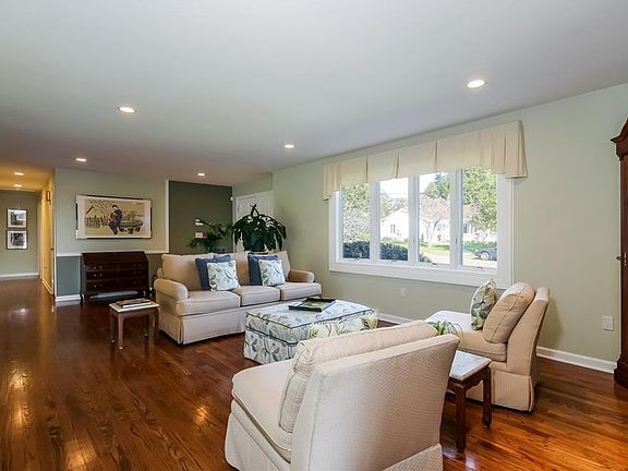 2nd image of 80 Battery Park Dr