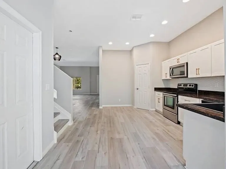 1603 SE 23rd Way — Photo 5