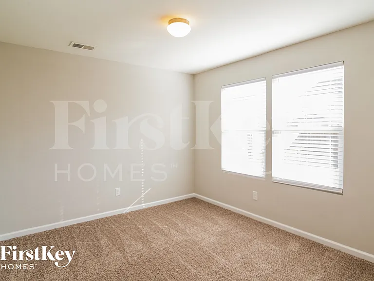 143 Rockingham Way — Photo 11