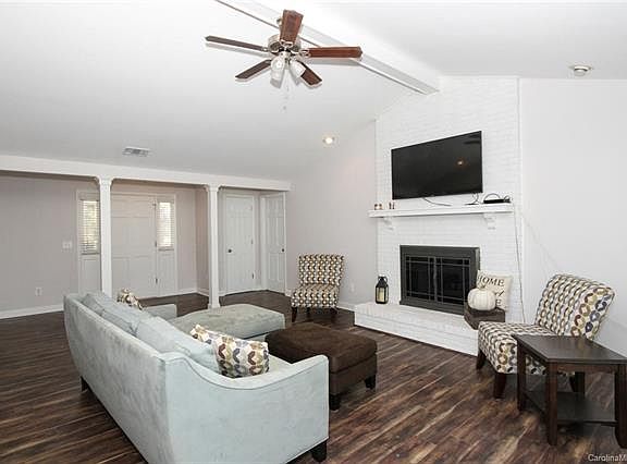 4th image of 7101 Ashbourne Ln