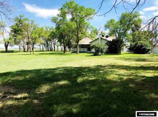 630 W Pavillion Rd, Pavillion, WY 82523