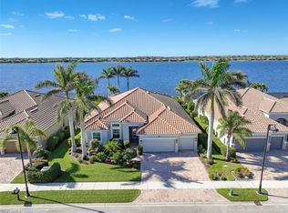 9059 Graphite Cir, Naples, FL 34120