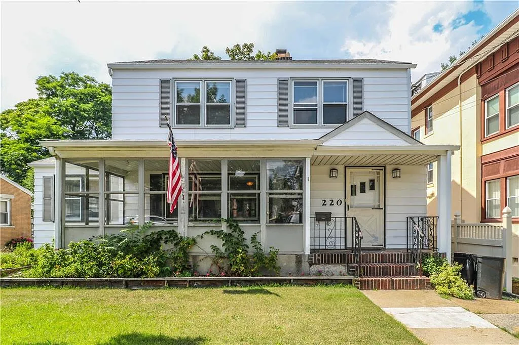 220 Bordentown Ave photo 1