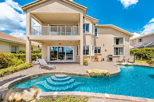 4600 Mariners Cove Dr Photo 1