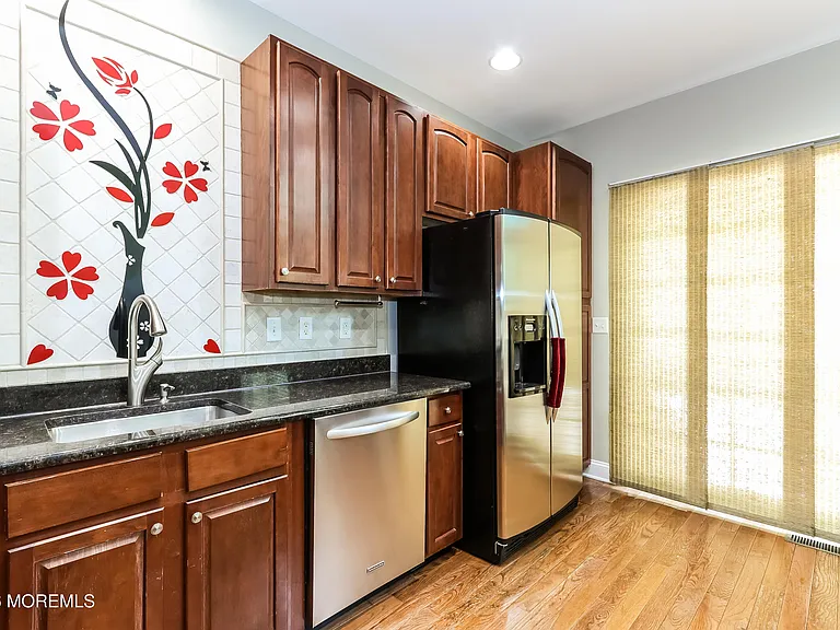 18 Deepwater Cir — Photo 6